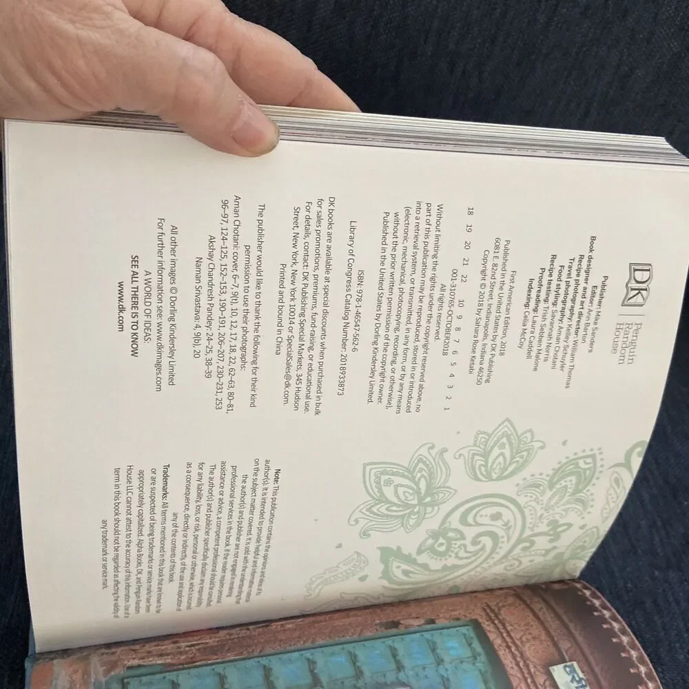 Eat Feel Fresh : A Contemporary, Plant-Based Ayurvedic Cookbook by Sahara...